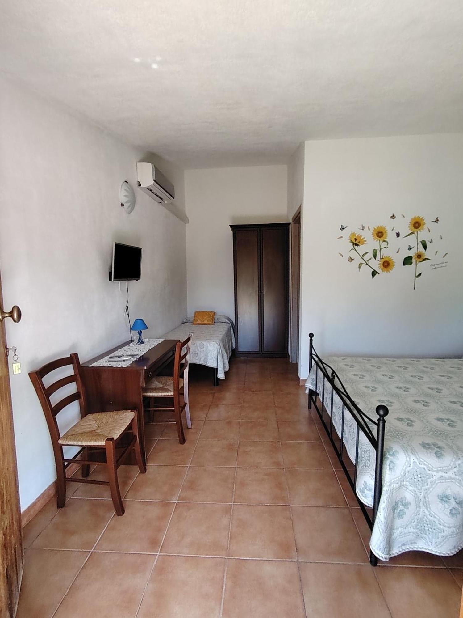 Mores Agriturismo Sa E Padedda חדר תמונה
