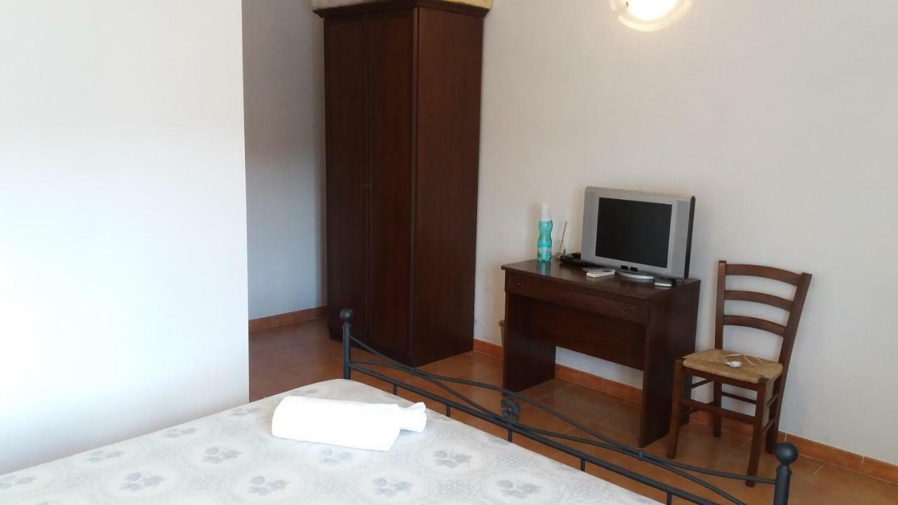 Mores Agriturismo Sa E Padedda מראה חיצוני תמונה