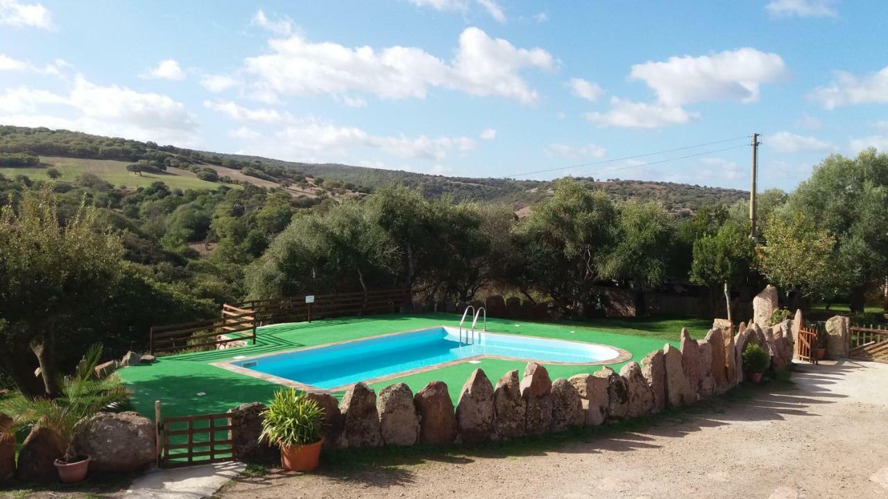 Mores Agriturismo Sa E Padedda מראה חיצוני תמונה