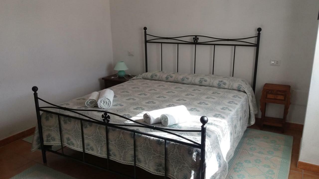 Mores Agriturismo Sa E Padedda מראה חיצוני תמונה