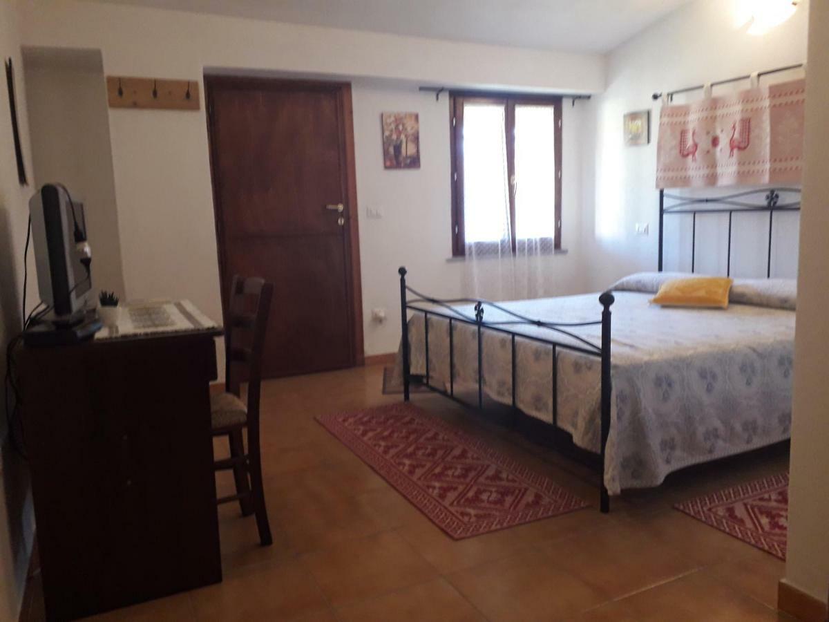 Mores Agriturismo Sa E Padedda מראה חיצוני תמונה